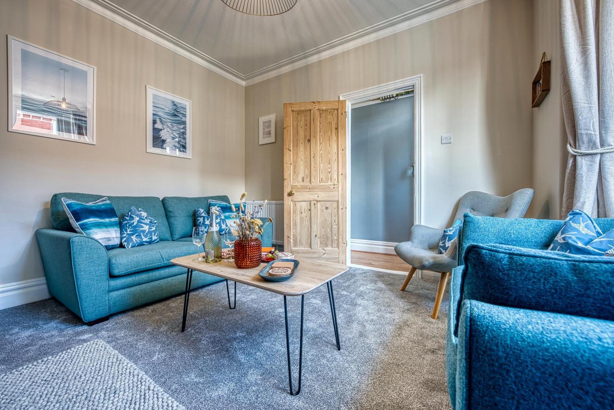2 Bedrooms Modern, Stunning & Stylish Contractor House, Prime Portsmouth Location With Free Parking Permit, Summer Special Offer!! - By Blue Puffin Stays Luaran gambar