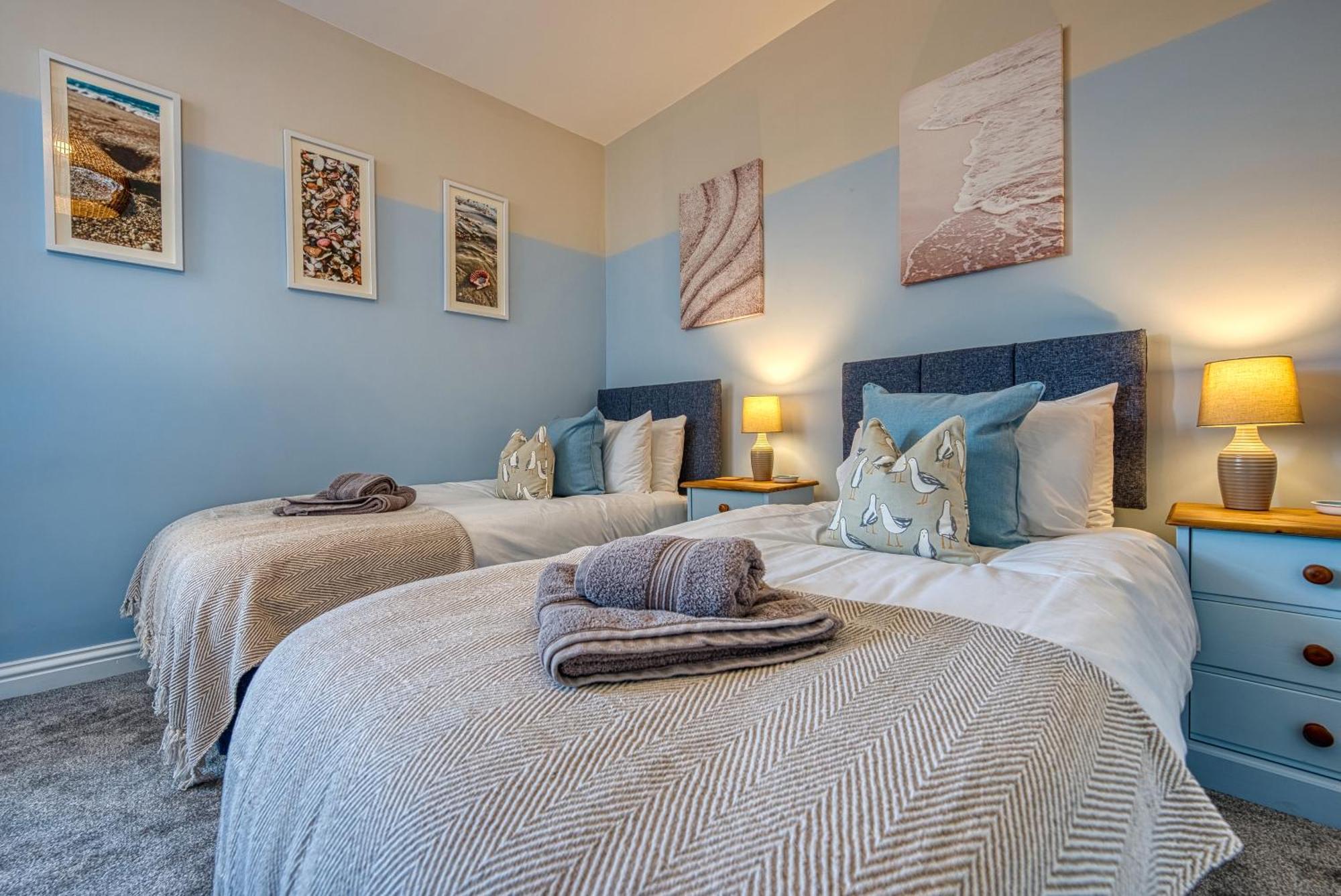 2 Bedrooms Modern, Stunning & Stylish Contractor House, Prime Portsmouth Location With Free Parking Permit, Summer Special Offer!! - By Blue Puffin Stays Luaran gambar